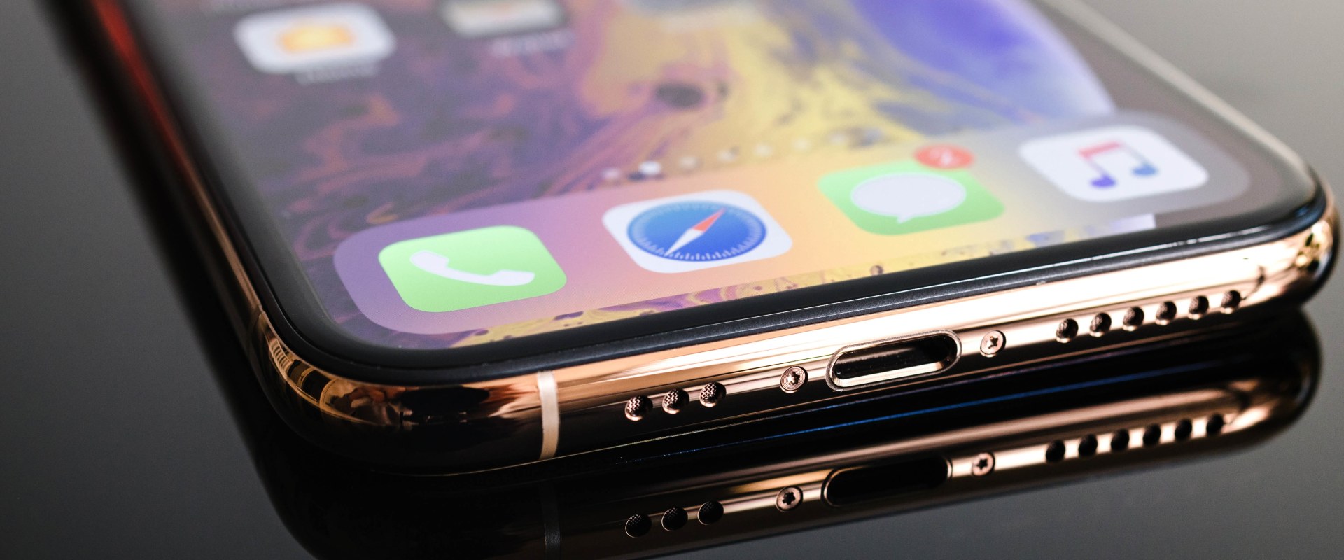 Does an iphone need to be cleaned?
